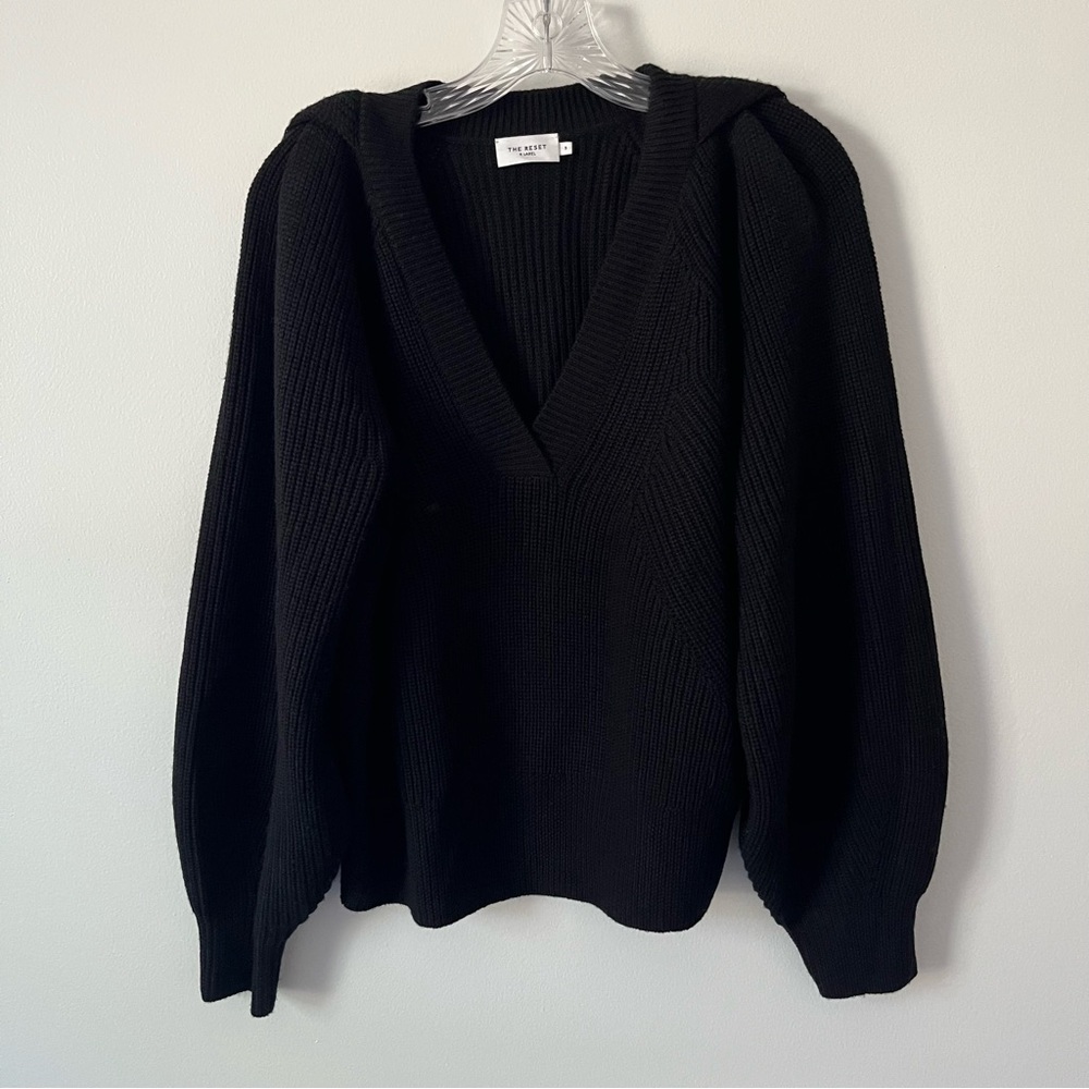 The Reset R Label Must Have V Neck Black Sweater Wool Ribbed Balloon Sleeves S